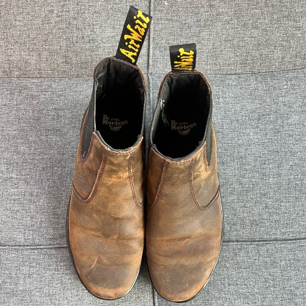 Doc Martens Chelsea Boots Women’s Size 9